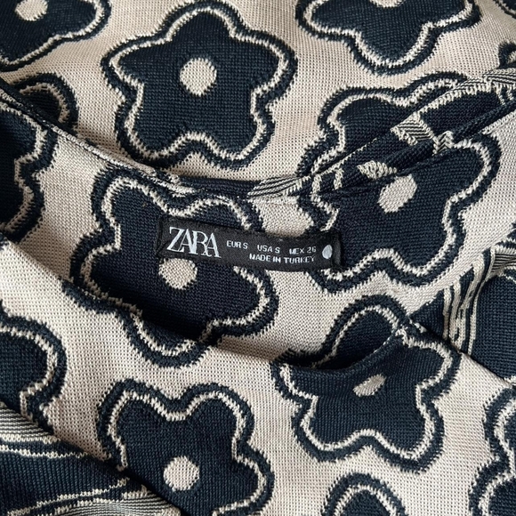 Zara Women's Dress - Picture 2 of 2
